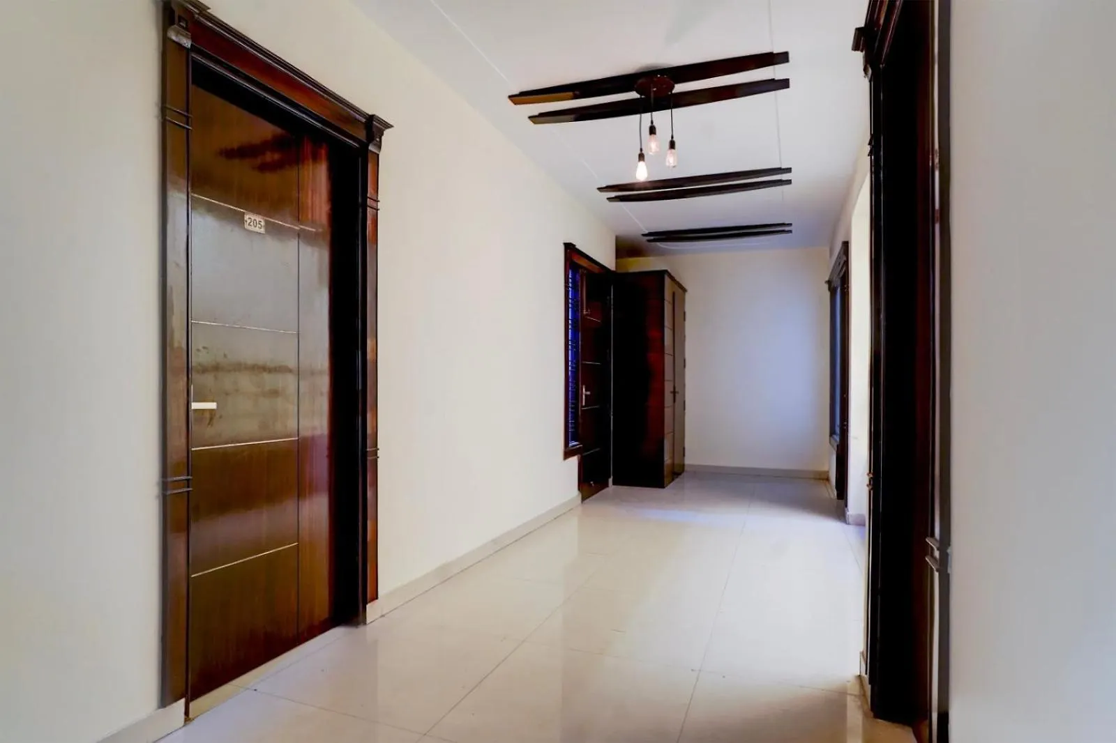 Hotel Ala New Delhi 4*,
